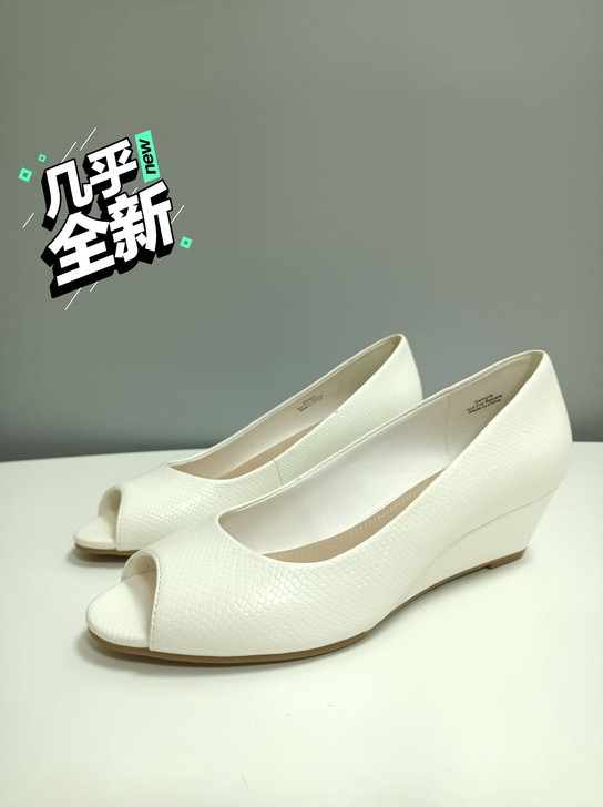 外销鱼嘴浅口坡跟单鞋女鞋36码一双没穿过