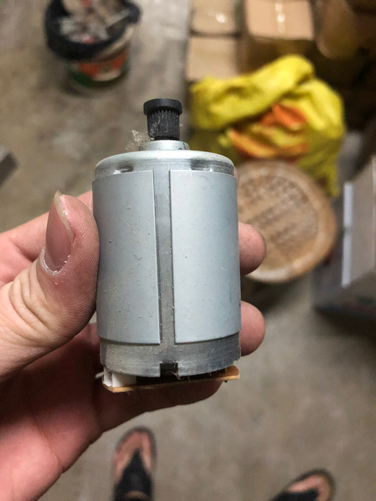 马达，98成新以上，因工厂断货停产，现低价...