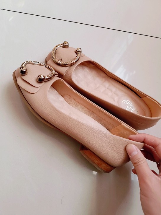 卓诗尼单鞋，35码的，好搭配衣服，便宜出