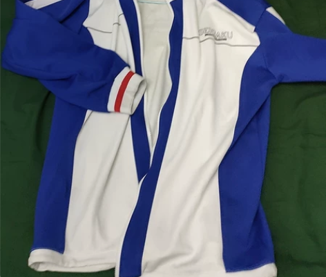 网球王子正版外套别拿别人内盗版的跟我比跟我...