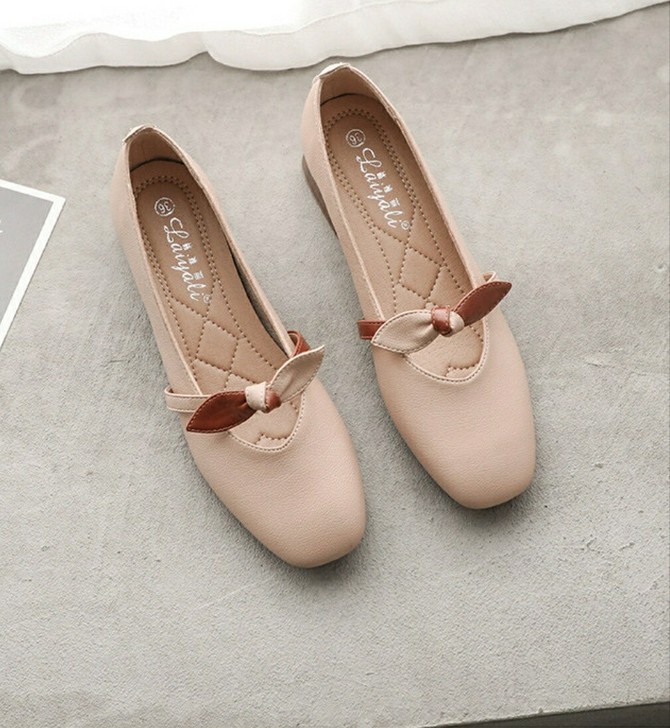 杏色玛丽珍粗跟单鞋