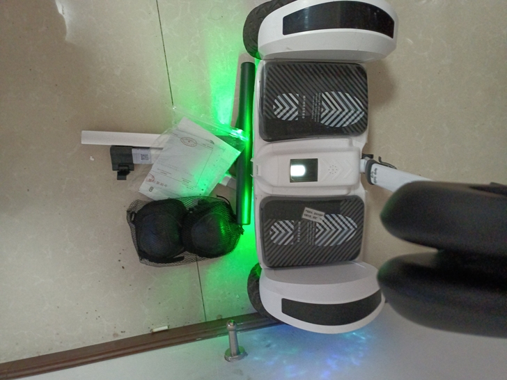 领奥旗舰店新款电动平衡车腿控成年双轮智能儿...