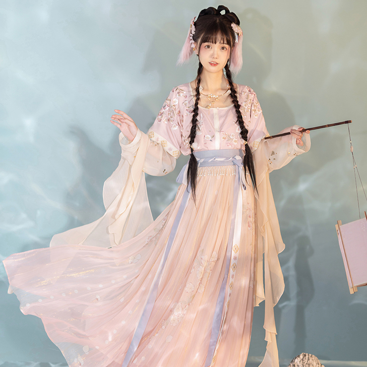 远山乔【花影月兔】坦领汉服女三件套刺绣半臂...