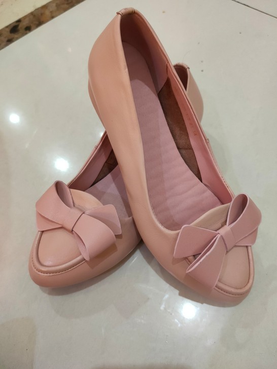 粉色蝴蝶结真皮单鞋 9成新 37码