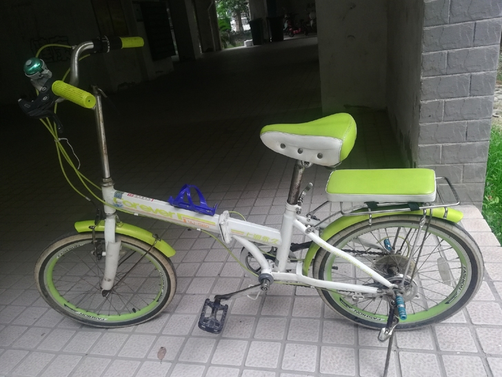 凤凰牌变速自行车，买回来都没怎么骑，放了有...