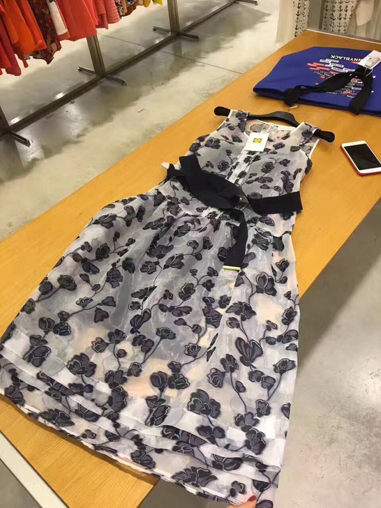 无袖两件套连衣裙