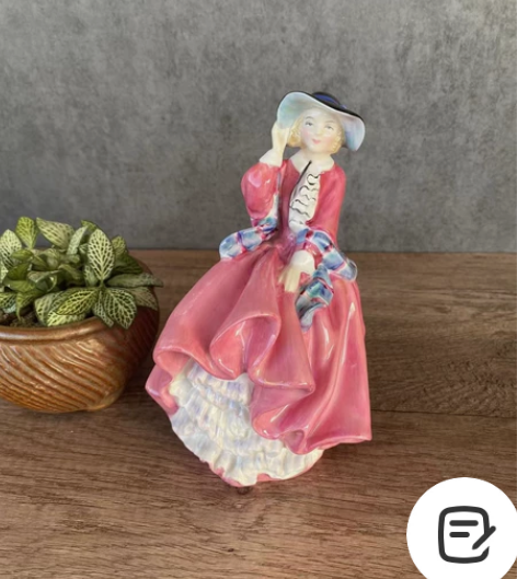 英国皇家道尔顿瓷偶 这款作品手绘画的很漂亮...