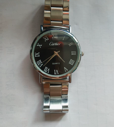 经典正品石英电子表。走时精准。几乎全新。优...