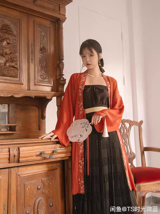 远山乔 九曲红梅 衬裙S码黑色