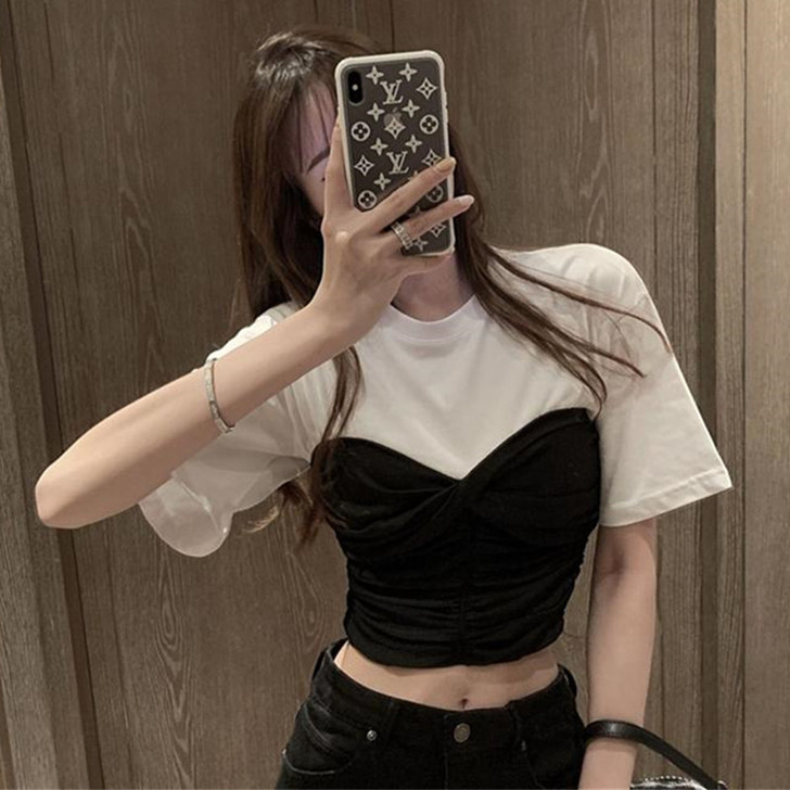 燕蔓风情 衬衫，穿过一次，售出无质量问题不...