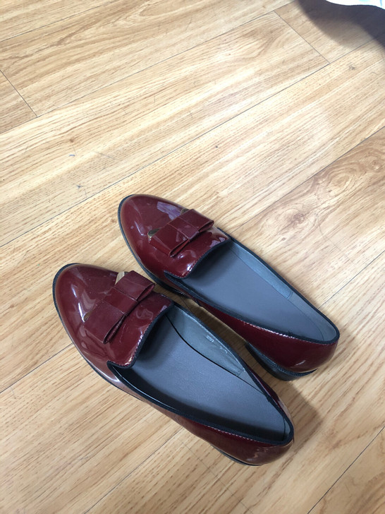 全新 酒红色单鞋39码