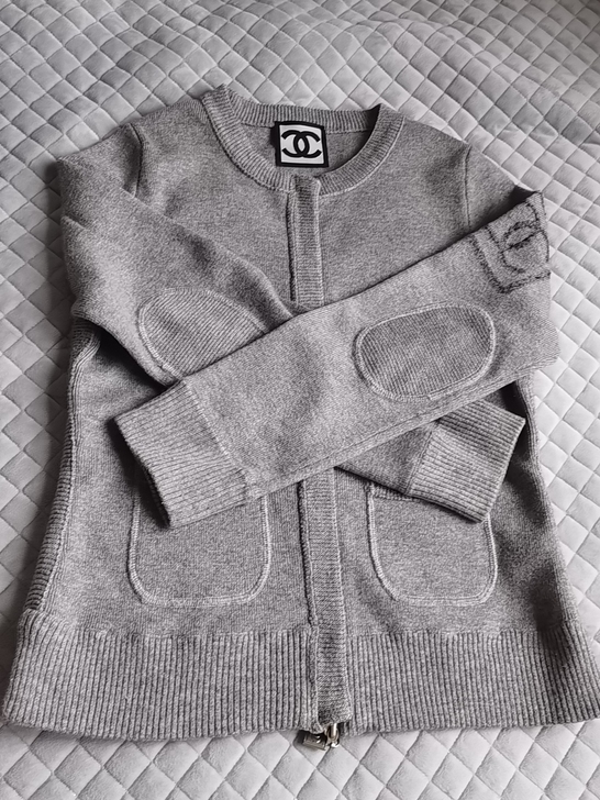 拉锁的毛衣。可外穿。百搭款