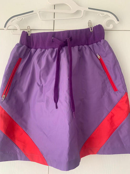 应该是韩国的一个品牌，saladbowls...