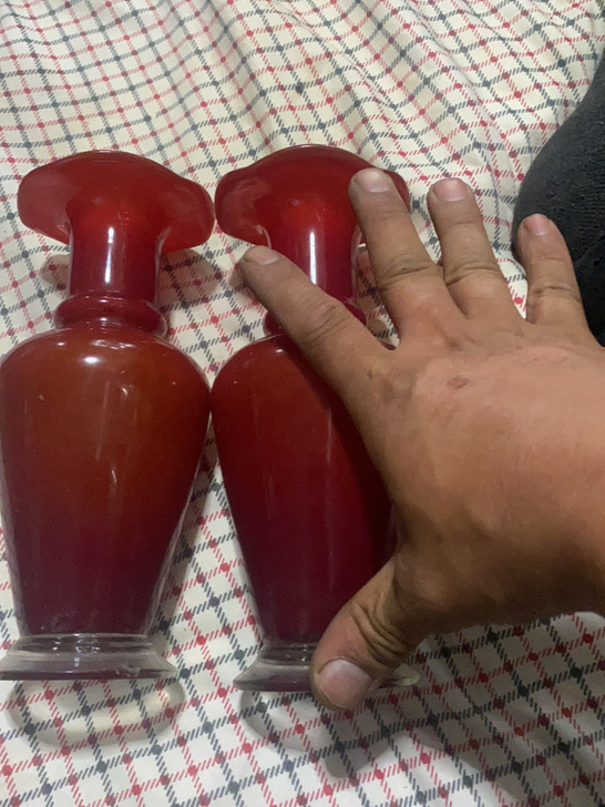 老玻璃花瓶一对、58包邮、一个有点遐思没掉...