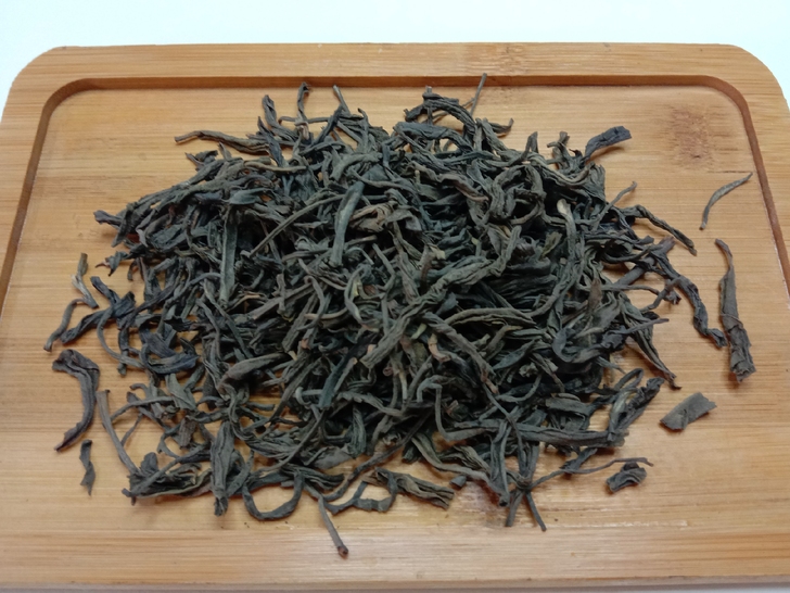凤凰单枞复炒蜜兰香。凤凰单丛茶根据火候不同...