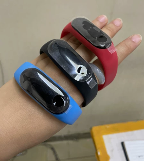仓库清货，全新智能手环 感兴趣的话点“我想...