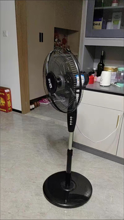 自己店铺倒闭，处理10几台全新的骆驼牌落地...