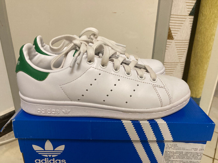 阿迪达斯三叶草 经典板鞋 37码