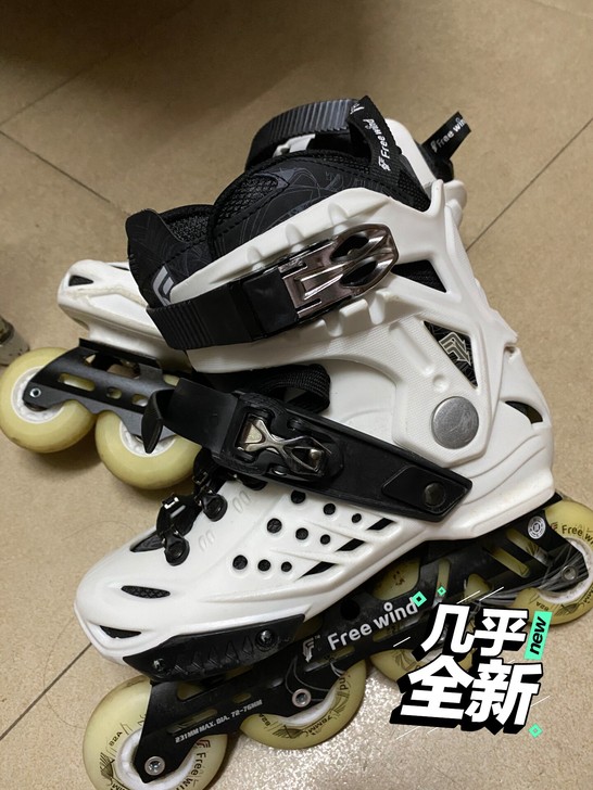 轮滑鞋成人 男女单排轮滑 新手鞋 大学生轮...