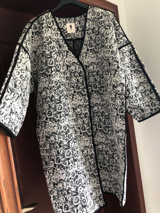 提花大衣，均码，买给妈妈的，她不喜欢，细节...