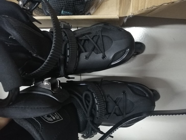 卖轮滑  九五新  有意者私