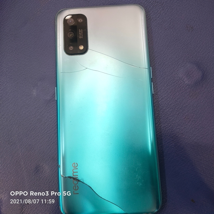 realme 真我x7,8+128,屏坏后...