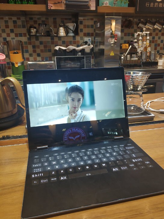联想yoga  a12平板笔记本电脑