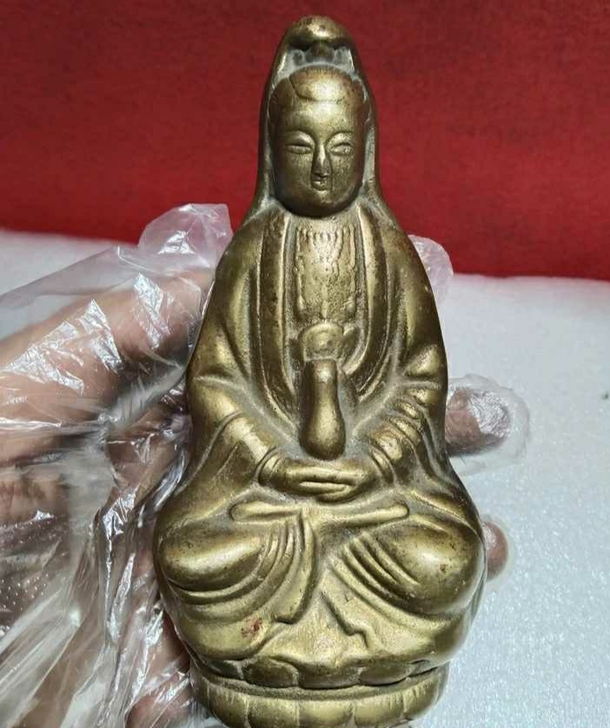 老铜佛像一尊，尺寸如图，喜欢的联系我