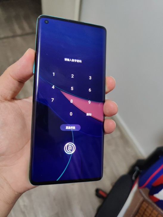 一加八PRO，12+256，95新，屏幕完...