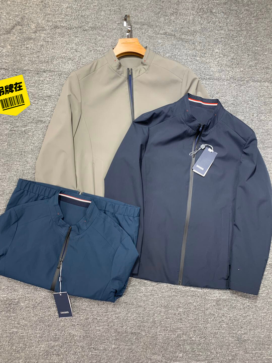 全新品牌凯撒夹克，手感柔软舒适，颜色蓝色，...