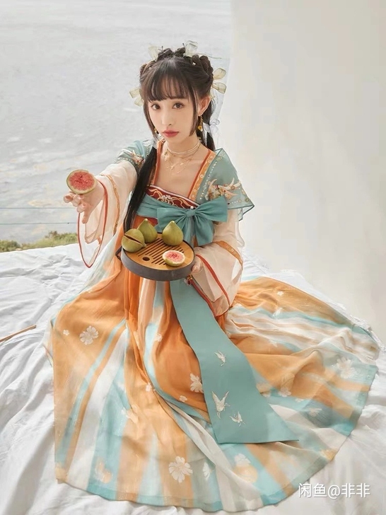 十三余遇见神鹿瑶瑶公主汉服