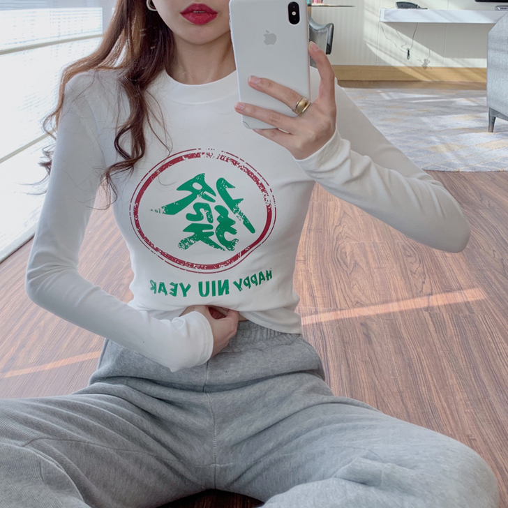 2021新款网红ins小众设计感圆领修身显...