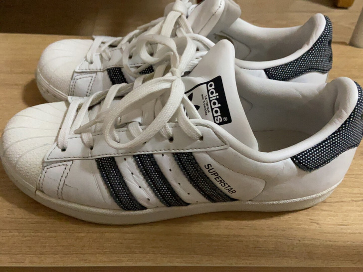 Adidas 三叶草贝壳头