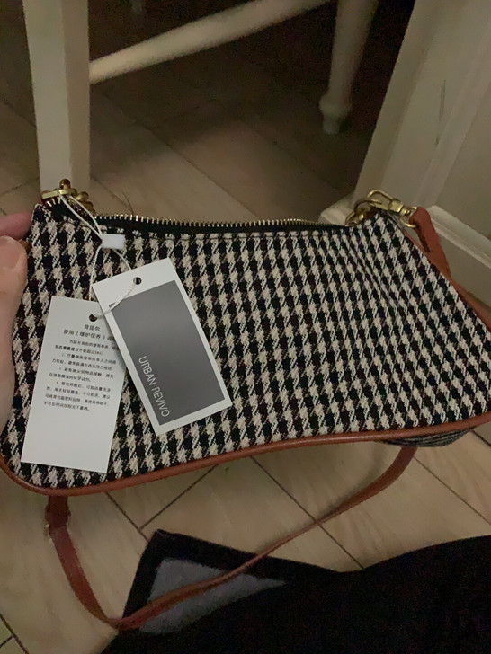 Urban revivo同款包 两种背法 ...