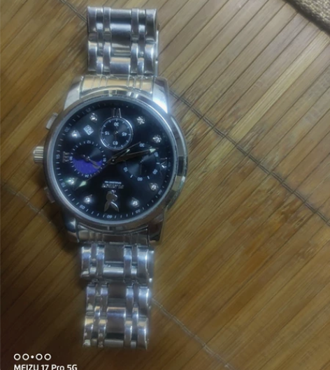 花花公子手表，全新，买回只试带一下，不喜欢...
