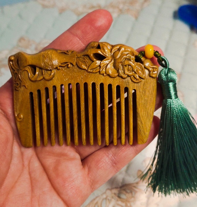 绿檀木花瓶牡丹梳子口袋流苏梳平安富贵梳