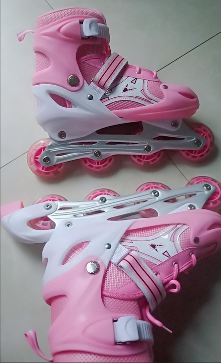 【全新包邮32元】溜冰鞋儿童全套装3-5-...