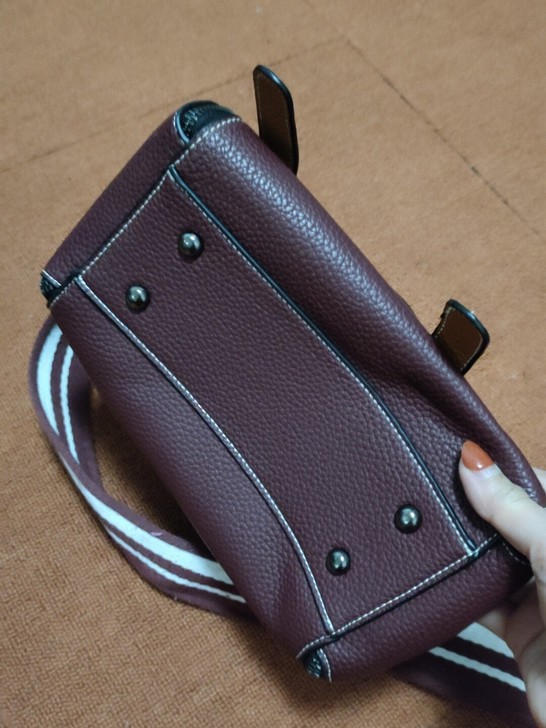 PICARD女士包袋单肩包没用过钓牌没了。...