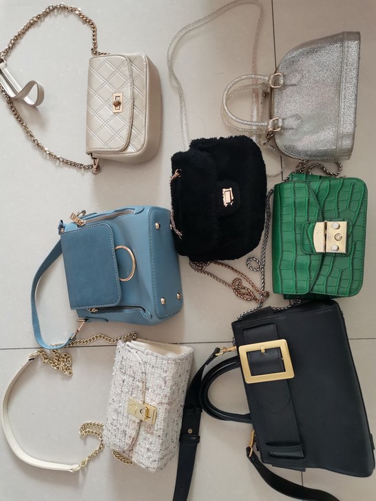 家里闲置包包太多，全部10～15元处理，诚...