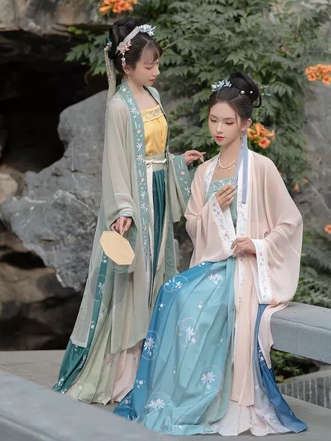 【在学校】赭颜汉服 萤火之夏 原创传统宋制...