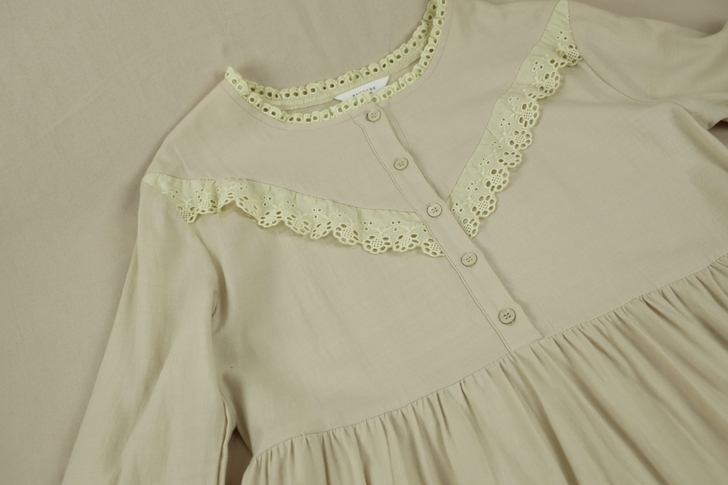 米色全棉长袖连衣裙 甜美淑女风