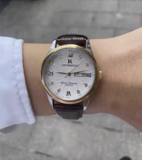 前女友家订婚前送的手表，一直存放起来没有佩...