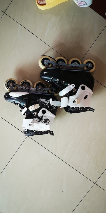 滑轮鞋~便宜，建议自提自提哦