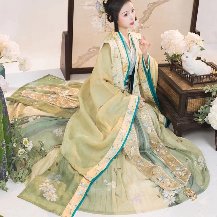 （出）【行香子】褚云令汉服宋制霞帔对交穿日...