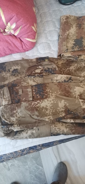 劳动保护。迷彩服质量好，价格优。一套衣服能...