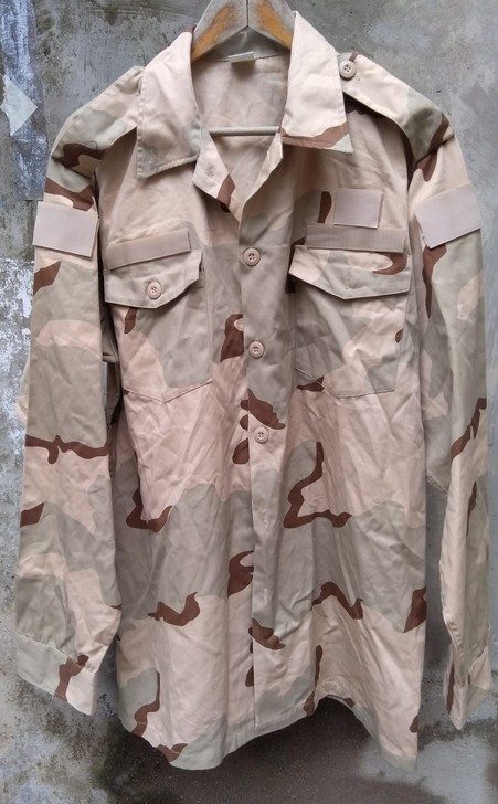 三沙迷彩作战服上衣    肩宽51，胸围6...