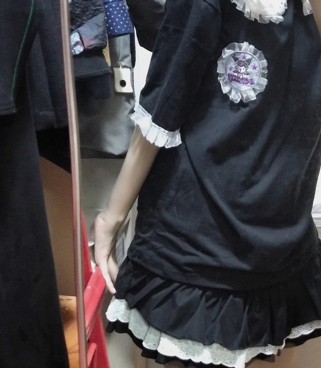 出一整套 库洛米短袖上衣＋小裙子全新仅试穿...