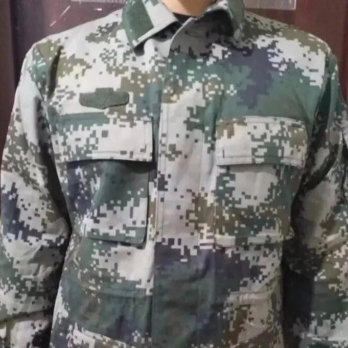 二手工作服，七八成新，耐磨耐穿。一套56元。一套可以穿几年。