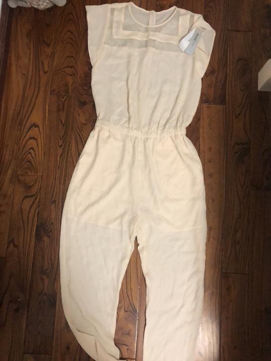 太平鸟老款 吊牌齐全 欧根纱连体裤 不透很...