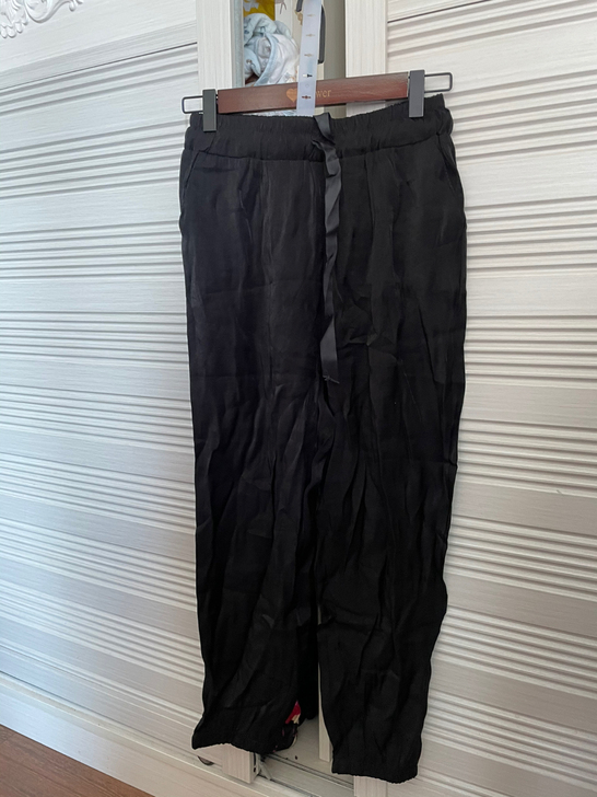 全新长裤，均码，20元